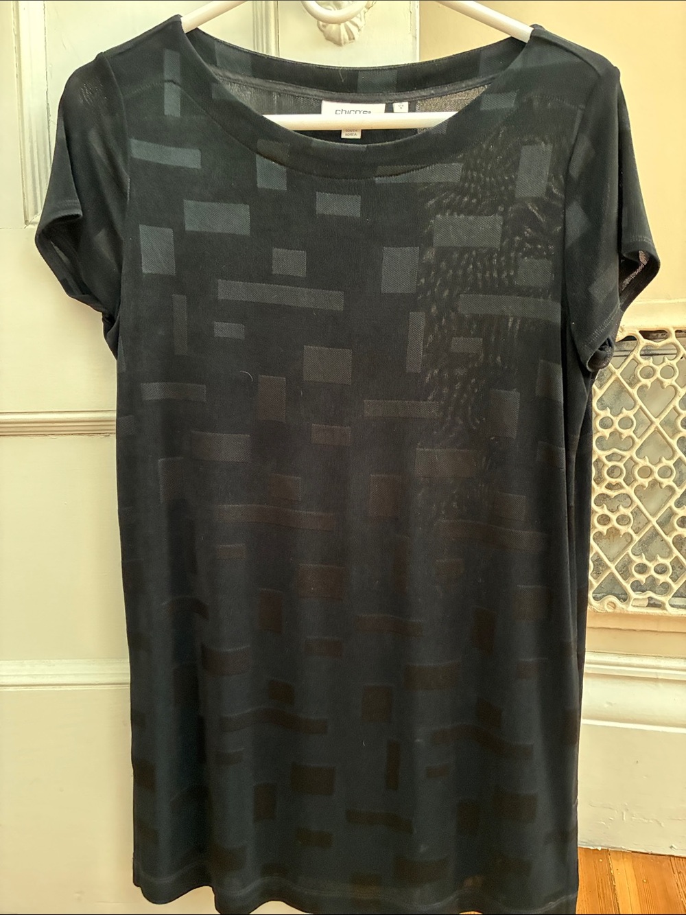 Chico’s Travelers Black Short-Sleeve Patterned Women's Tunic Top